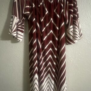 Elegant Burgundy and White Chevron Long Sleeve Dress